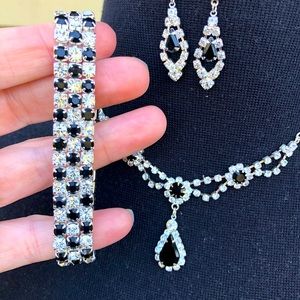Jewelry set: necklace, earrings, stretch bracelet Black Rhinestones silver tone